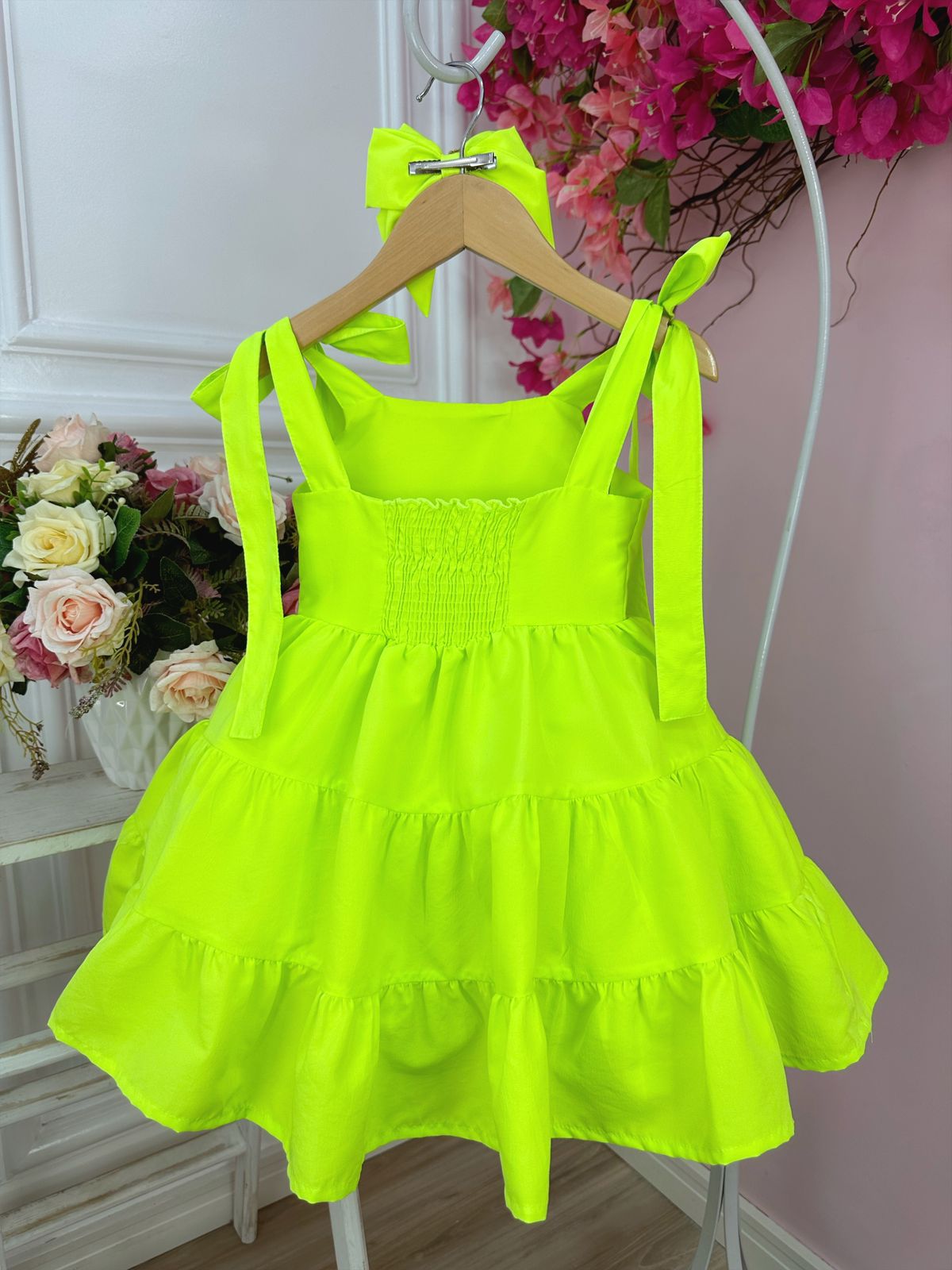 Vestido infantil Verde Lima Neon Strass no Busto e Laço Festa (0085VL)