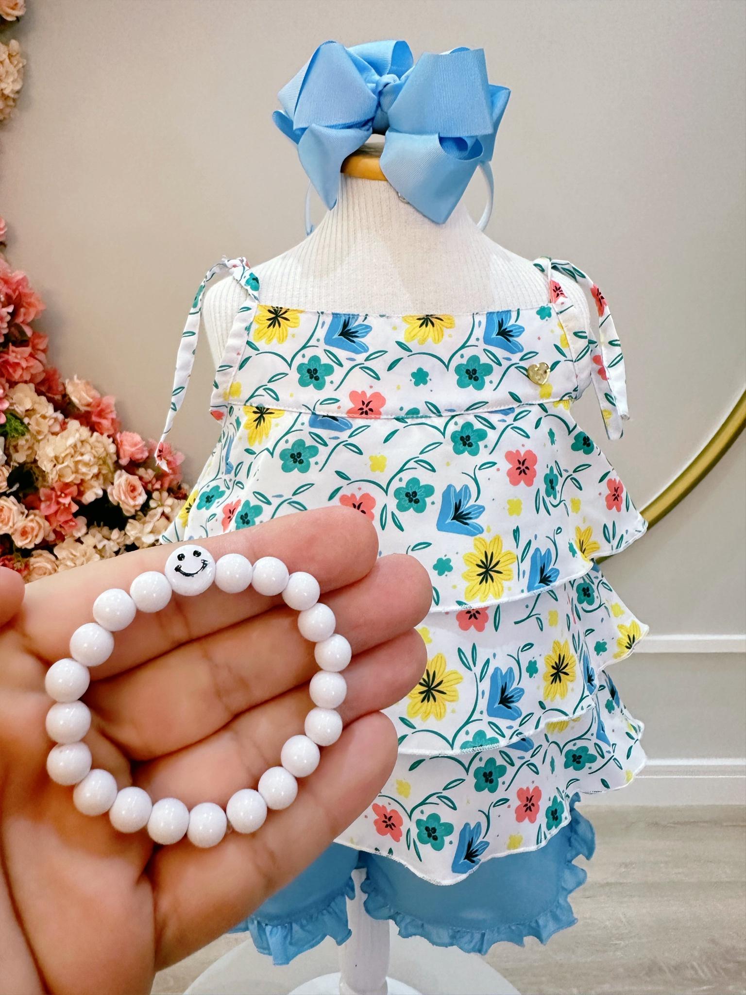 Conjunto Meninas Branco Florido C/ Short Azul Bebê e Pulseira (0107BC)