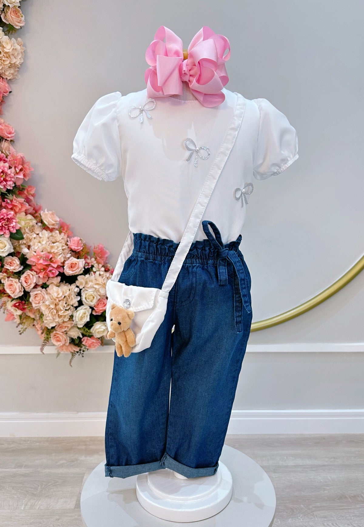 Conjunto infantil C/ Blusa Branca e Calça Jeans Azul Bolsinha (0144BJ)